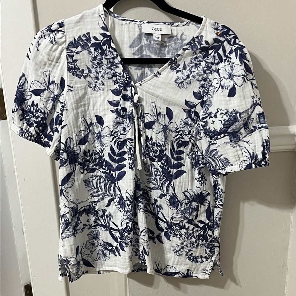 CeCe V-Neck Puff Sleeve White Blue Floral Print Blouse Boho Romantic XL